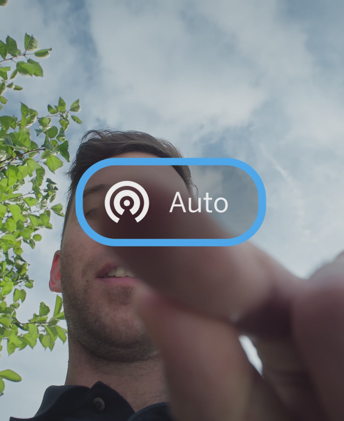 Carica il video: <p>Con la funzione Assist Mapping alimentata dall'IA, Navimow identifica i bordi del tuo prato durante la mappatura e naviga automaticamente mappando l'intera area di lavoro. Stabilisci senza sforzo confini virtuali, garantendo un'impostazione semplificata ed efficiente per la falciatura.</p>